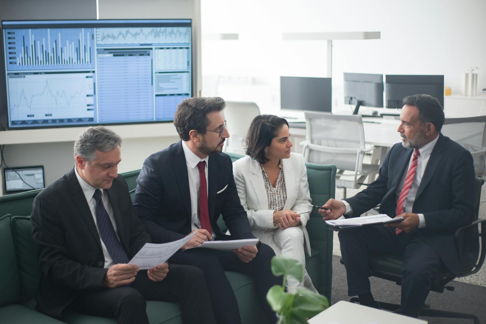 Malaysian B2B sales team reviewing pipeline forecast on Microsoft Dynamics 365 Sales dashboard
